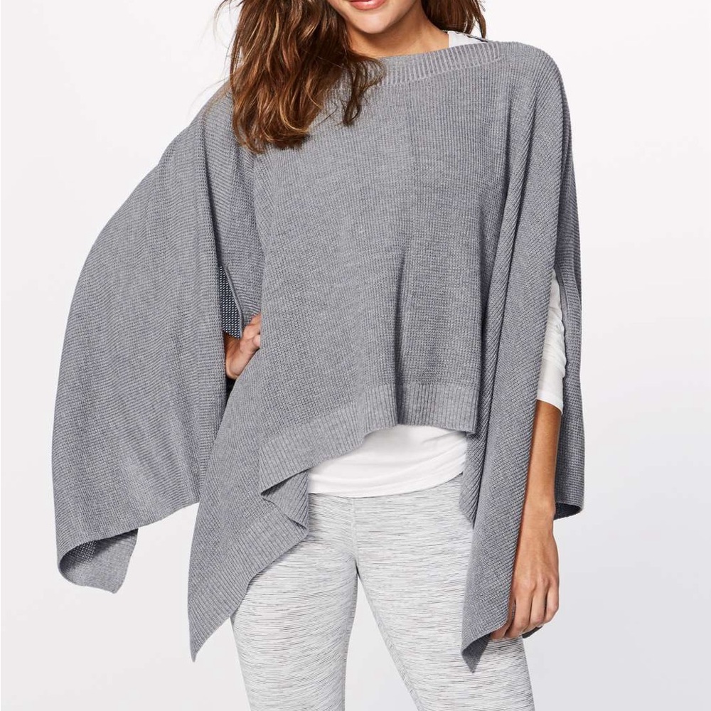 Woman's Lululemon OS Forward Flow Poncho Sweater Grey